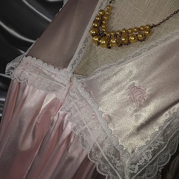 VTG CHRISTIAN DIOR PINK SATIN NIGHTGOWN M Freebust Lacy Shiny V neck Button Up - Picture 3 of 10